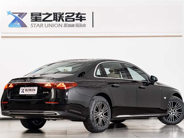 Photo 7 - Mercedes-Benz E-Class