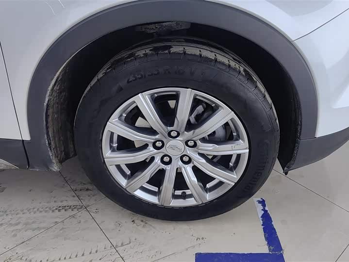 Фото 6 - Cadillac XT4