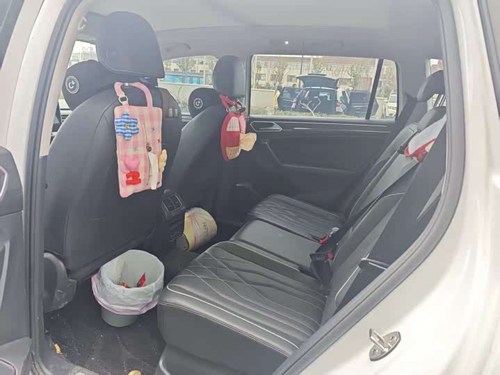 Фото 4 - Volkswagen Tiguan L Pro