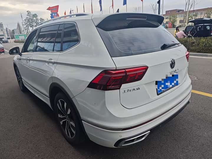 Фото 5 - Volkswagen Tiguan L Pro