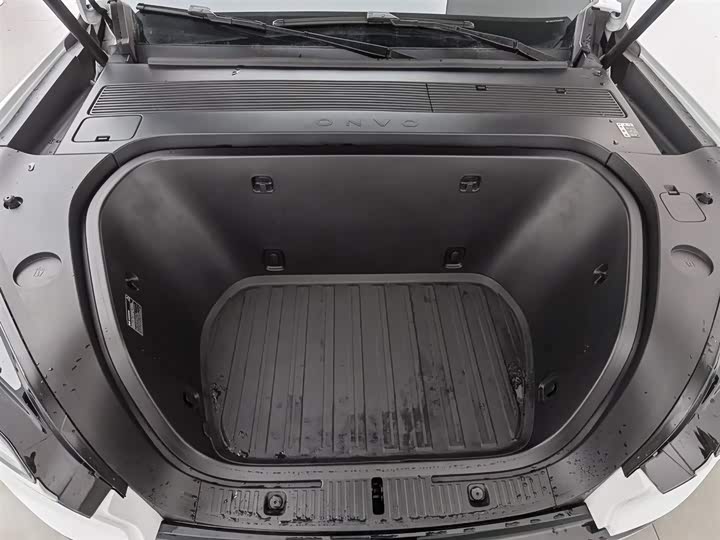 Фото 6 - Nio Onvo L90