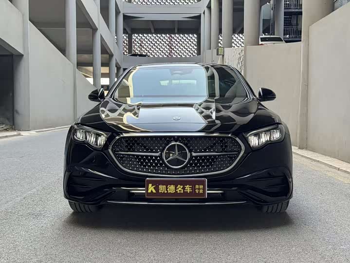 Photo 2 - Mercedes-Benz E-Class