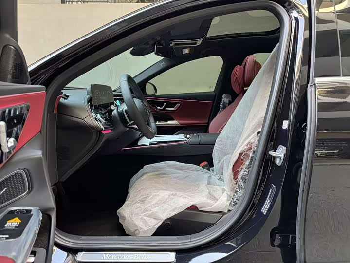 Photo 4 - Mercedes-Benz E-Class