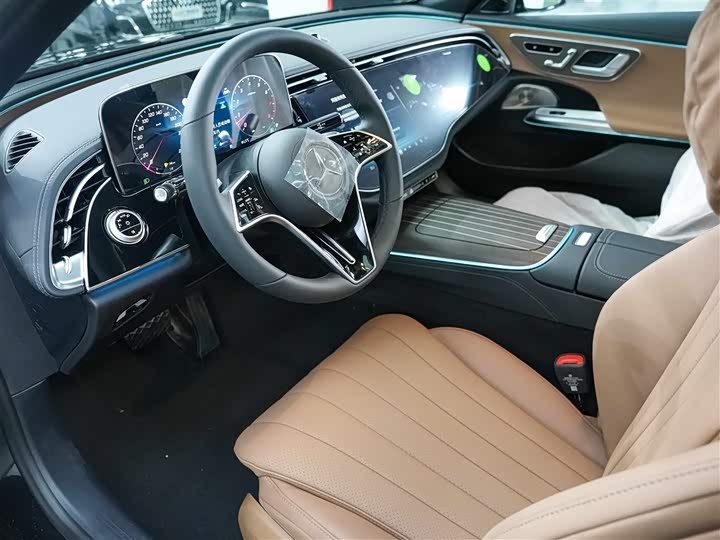 Фото 8 - Mercedes-Benz E-Class