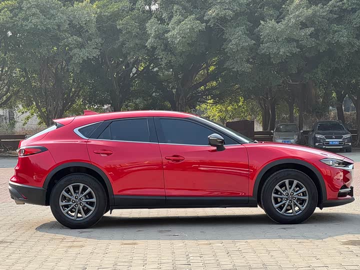 Фото 7 - Mazda CX-4