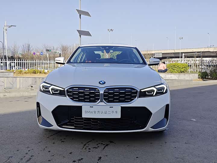 Фото 2 - BMW 3 Series