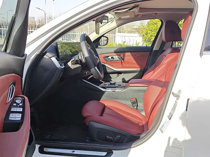 Фото 9 - BMW 3 Series