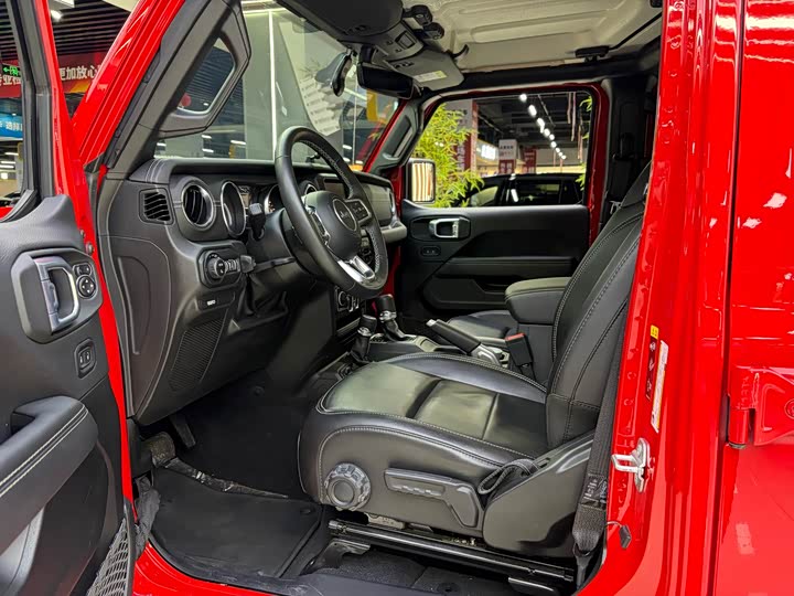 Фото 9 - Jeep Gladiator