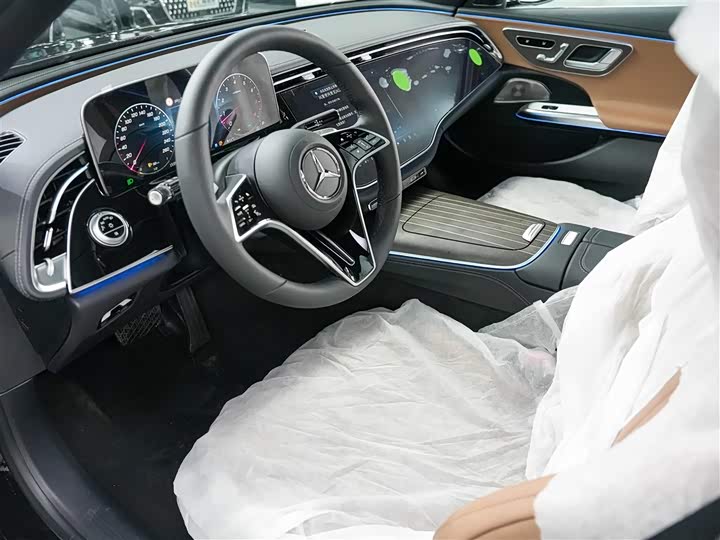 Фото 8 - Mercedes-Benz E-Class