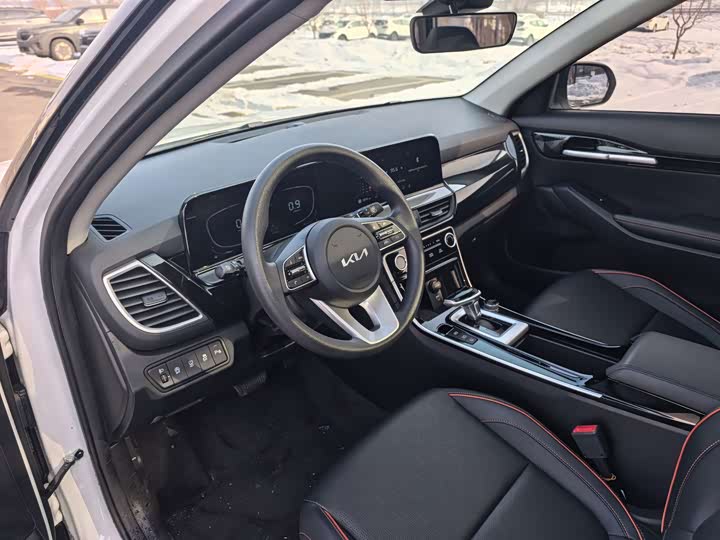 Фото 9 - Kia Seltos