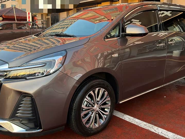 Фото 1 - Buick GL8 ES