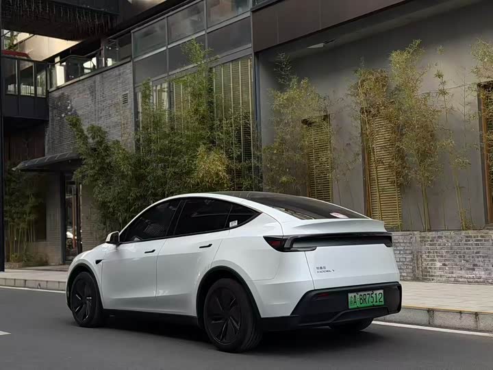 Фото 7 - Tesla Model Y