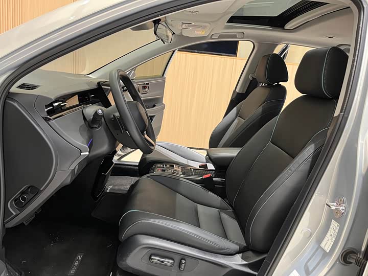 Фото 8 - Honda e:NP2