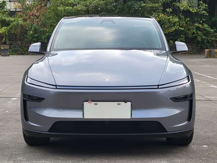 Photo 2 - Tesla Model Y