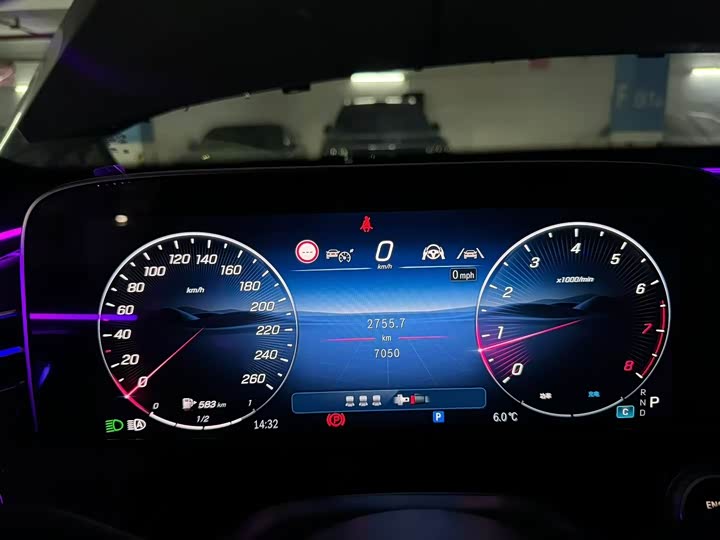 Фото 5 - Mercedes-Benz E-Class