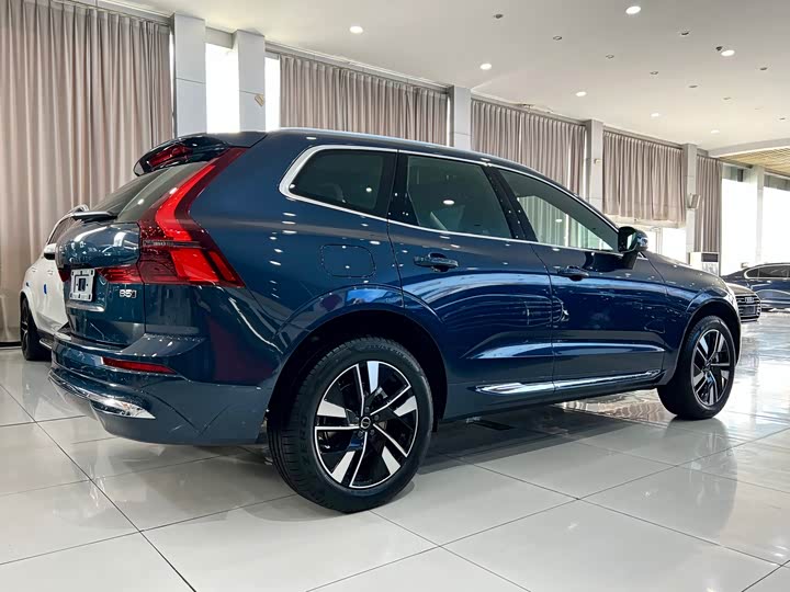 Фото 3 - Volvo XC60