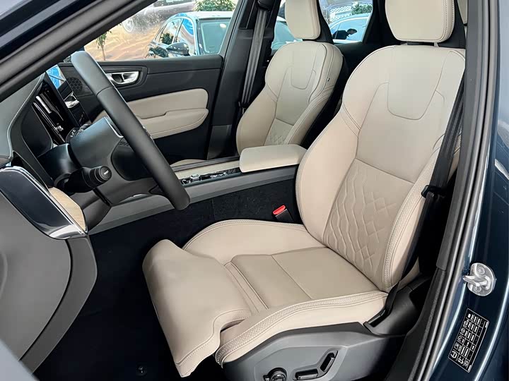 Фото 5 - Volvo XC60