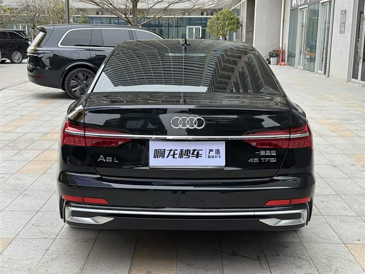 Фото 5 - Audi A6L