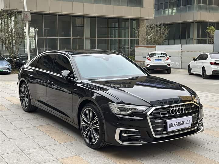 Фото 8 - Audi A6L