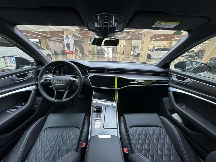 Фото 5 - Audi A6L