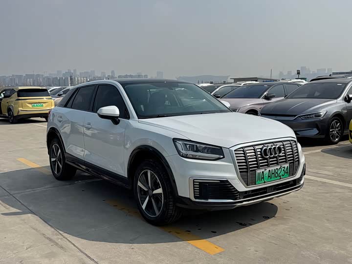 Фото 3 - Audi Q2L e-tron