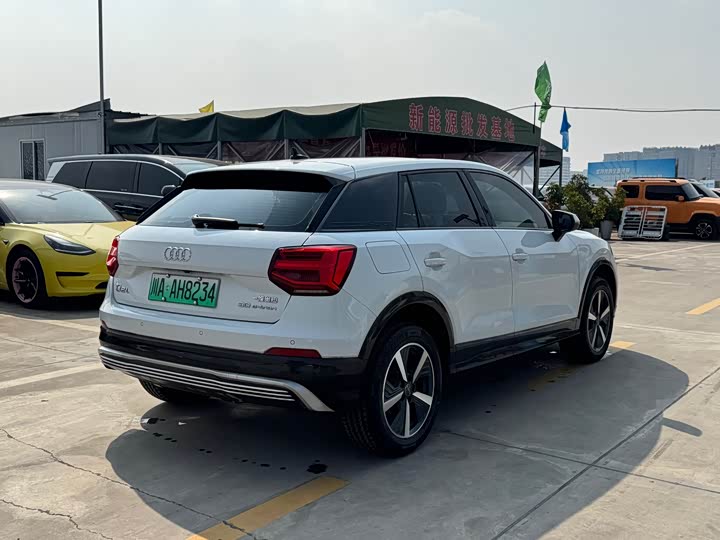 Фото 4 - Audi Q2L e-tron