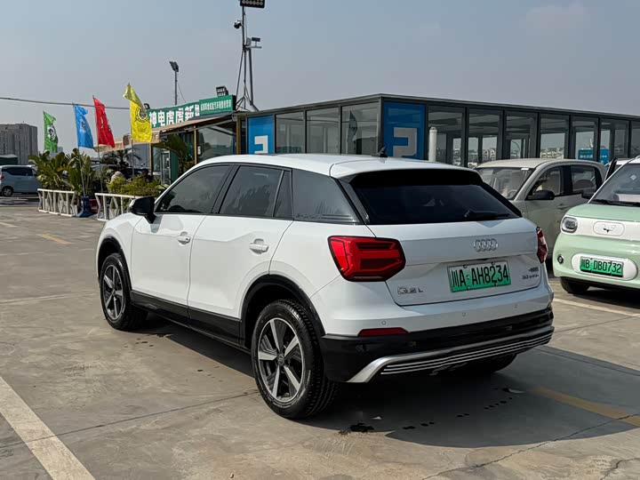 Фото 6 - Audi Q2L e-tron