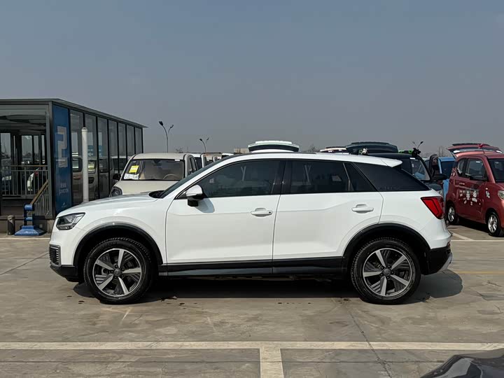 Фото 7 - Audi Q2L e-tron