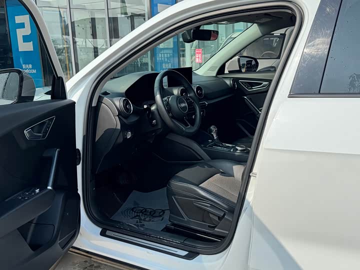 Фото 8 - Audi Q2L e-tron