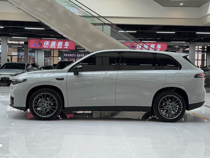 Фото 7 - Leapmotor C10