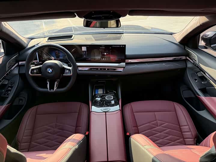 Фото 6 - BMW 5 Series