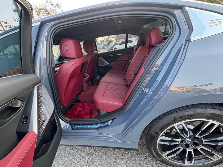 Фото 8 - BMW 5 Series