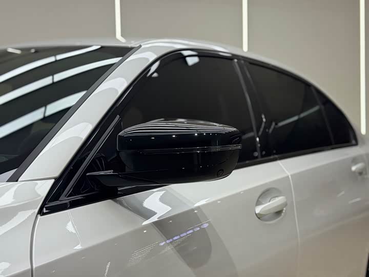 Фото 9 - BMW 3 Series