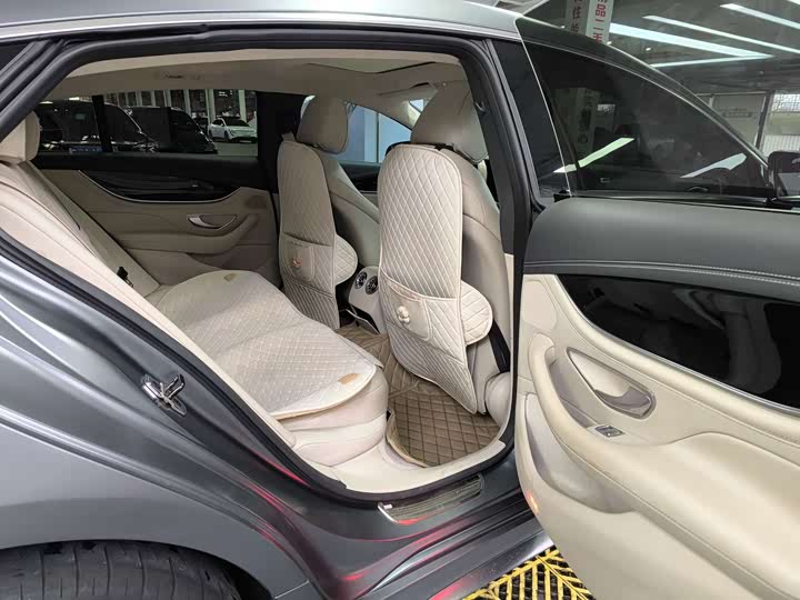 Фото 9 - Mercedes-Benz AMG GT