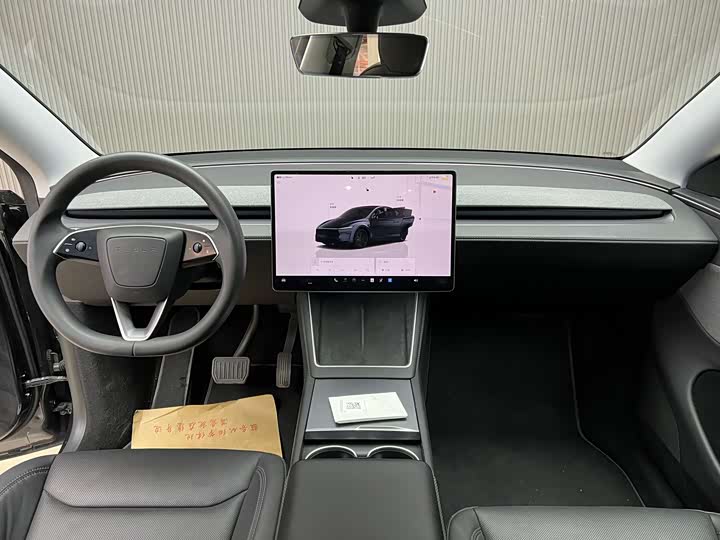 Photo 4 - Tesla Model Y
