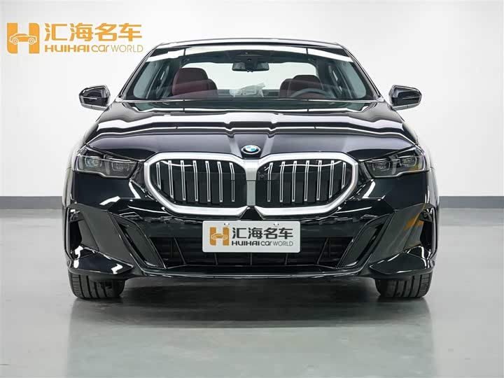 Фото 2 - BMW 5 Series