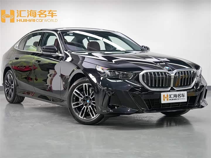 Фото 3 - BMW 5 Series