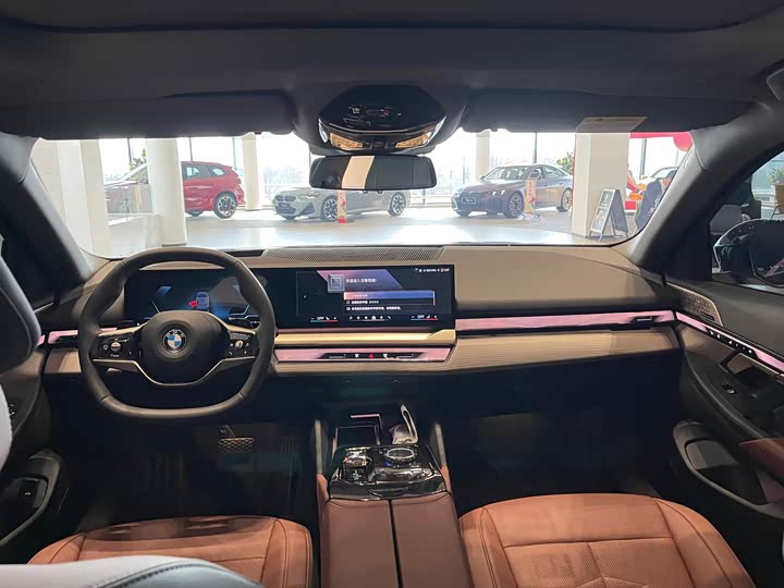 Фото 6 - BMW 5 Series