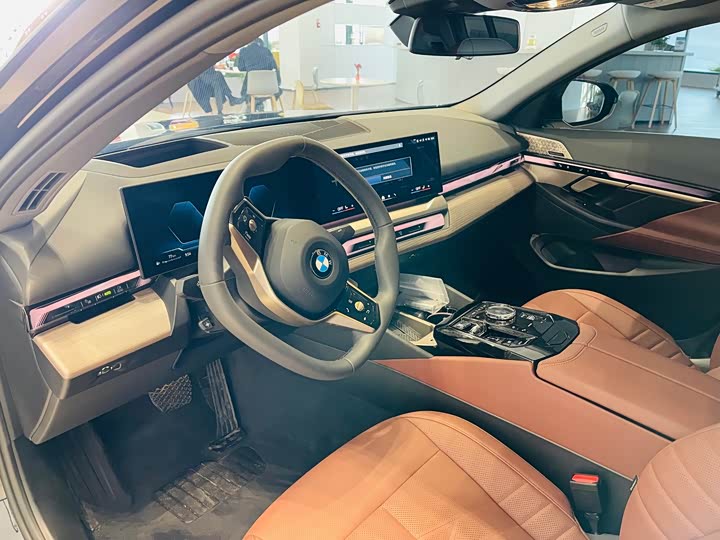 Фото 7 - BMW 5 Series