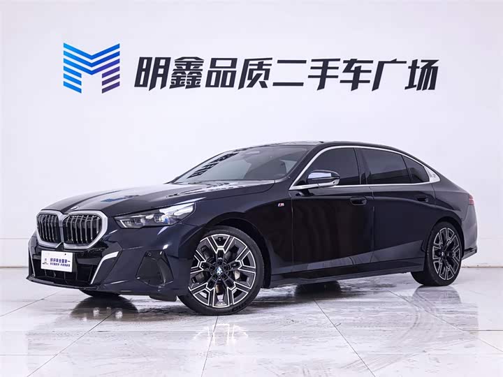 Фото 2 - BMW 5 Series