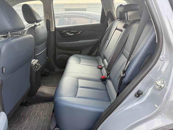 Фото 6 - Nissan X-Trail