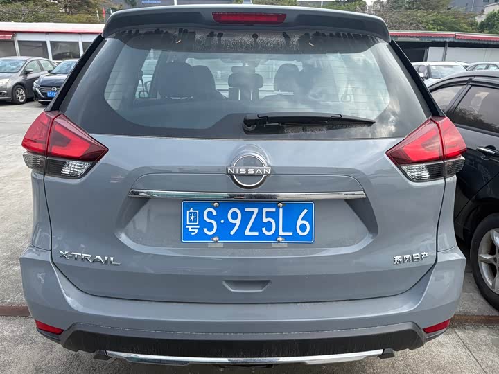 Фото 9 - Nissan X-Trail