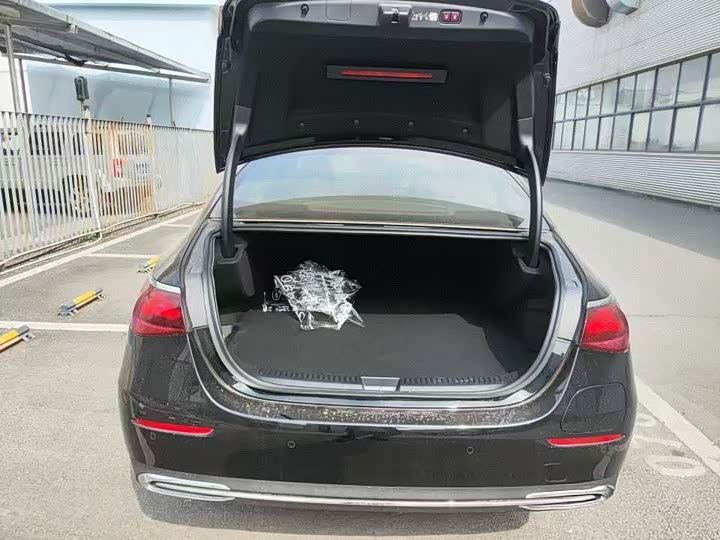 Фото 4 - Mercedes-Benz E-Class Hybrid