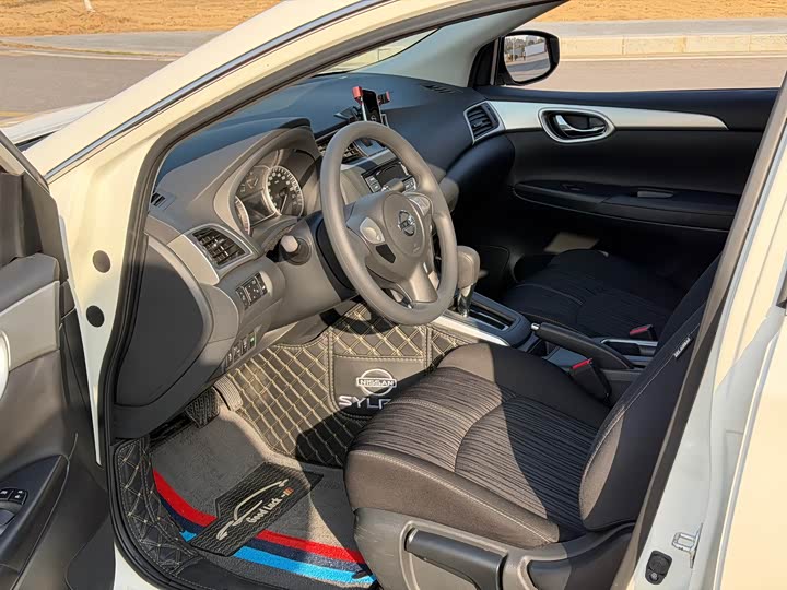 Фото 4 - Nissan Sylphy