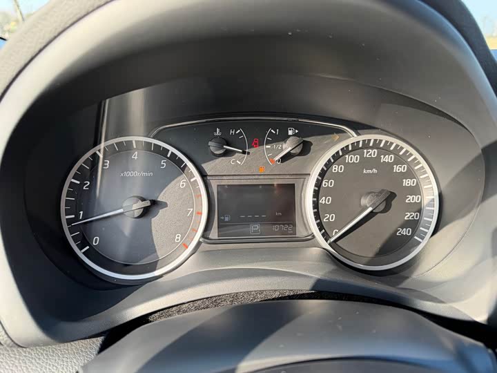 Фото 5 - Nissan Sylphy