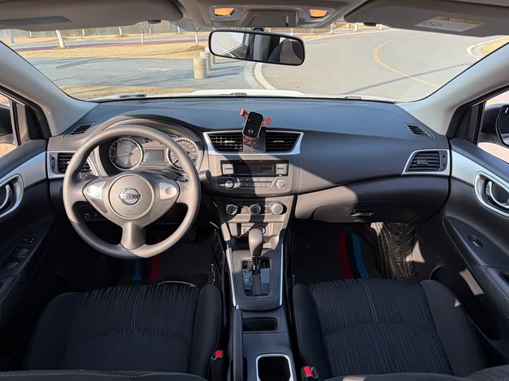 Фото 7 - Nissan Sylphy