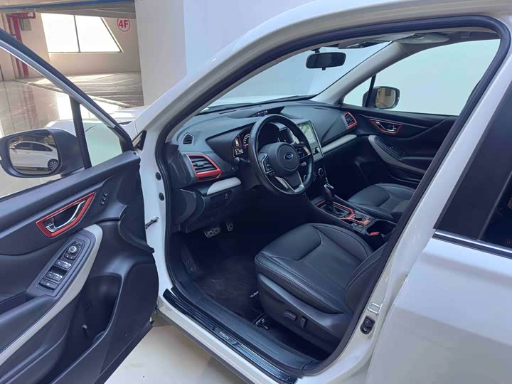 Фото 9 - Subaru Forester