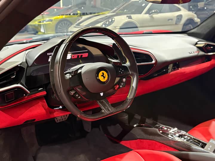 Фото 8 - Ferrari 296