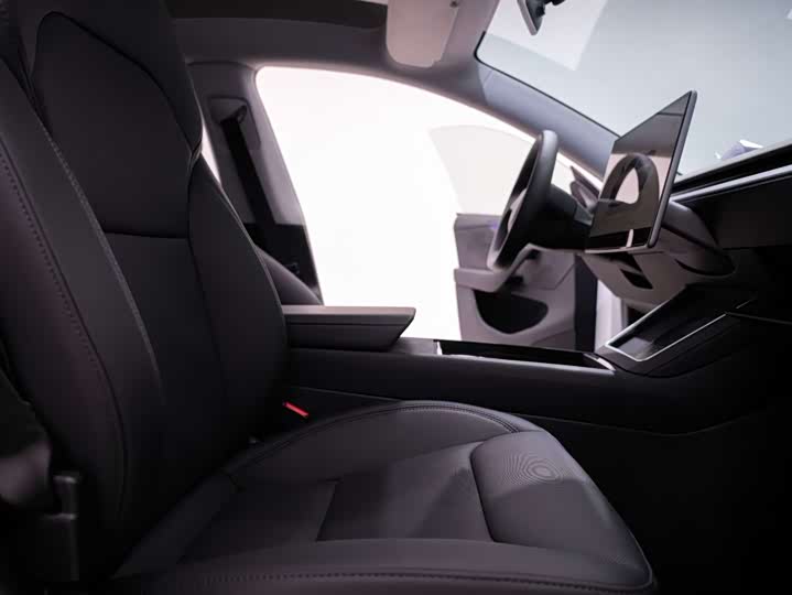 Фото 8 - Tesla Model Y