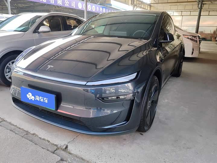 Фото 1 - Tesla Model Y